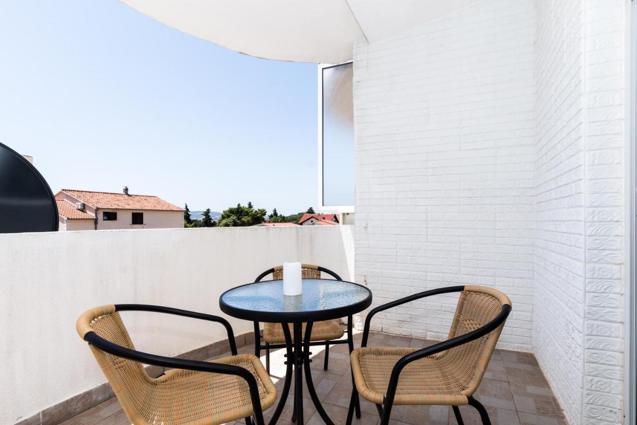 Apartments Dovana Kaštela Exterior foto