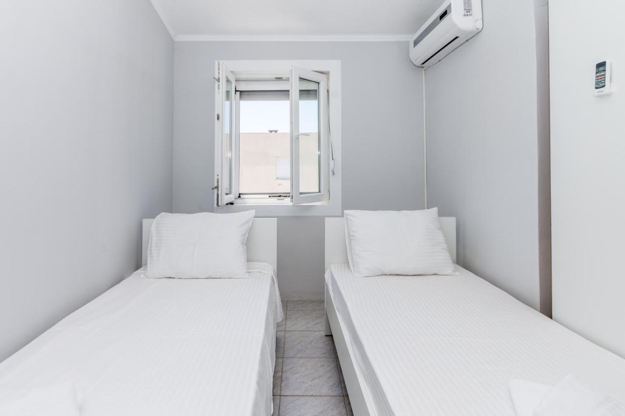 Apartments Dovana Kaštela Exterior foto